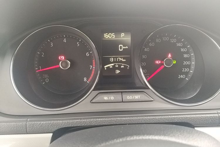 Volkswagen Lavida 2018 car image #12