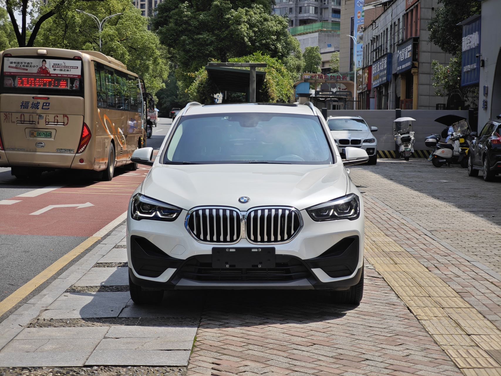 BMW X1 2021 car image #2