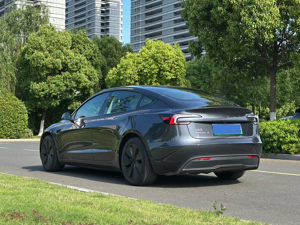 Tesla Model 3 2025 #4 Tesla Model 3 2025 car image #4