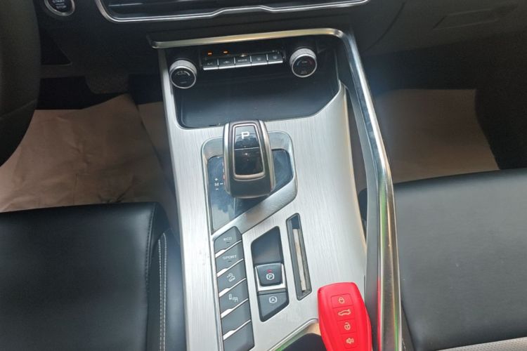 GEELY Coolray 2019 #14 GEELY Coolray 2019 car image #14