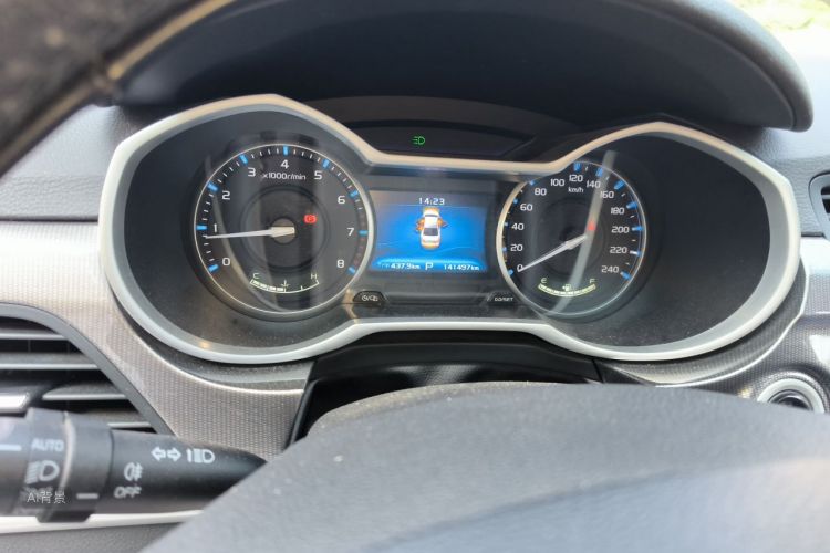 GEELY Emgrand 2017 car image #14