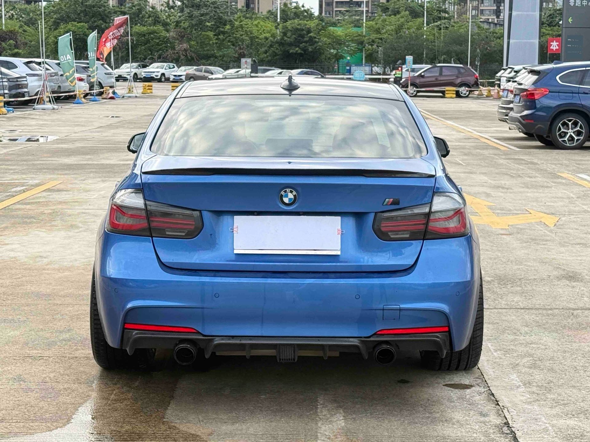 BMW 3 Series 2018 car image #6