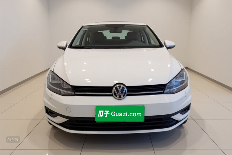 Volkswagen Golf 2019 car image #3