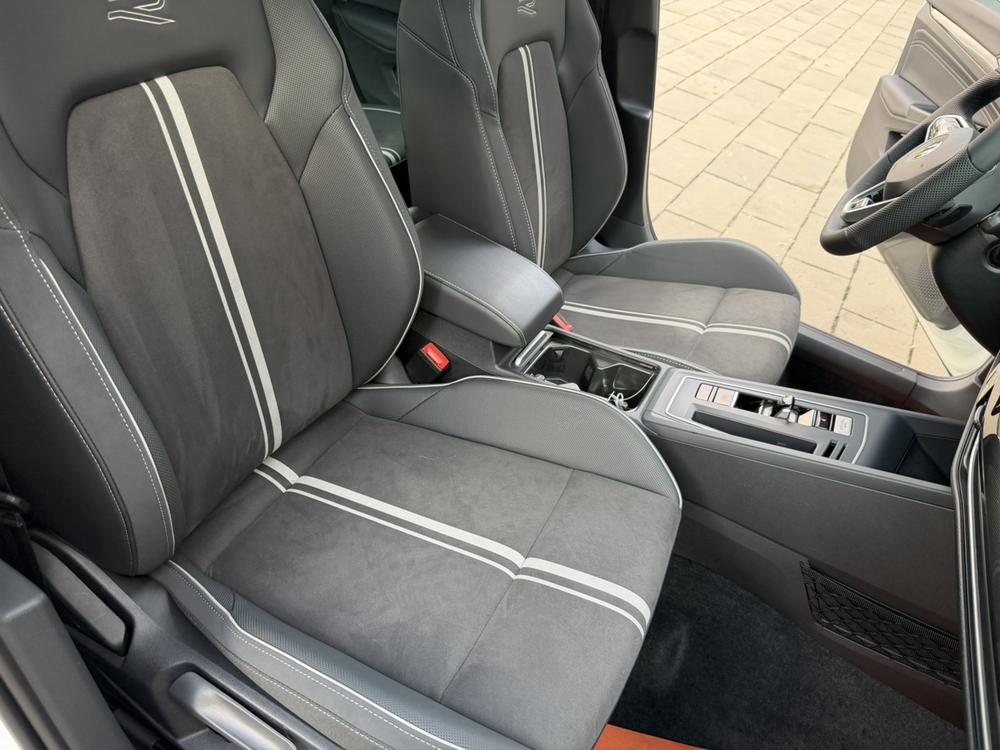 Volkswagen Golf 2023 #19 Volkswagen Golf 2023 car image #19