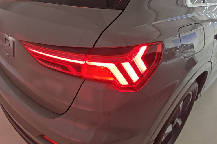 Audi Q3 2024 #8 Audi Q3 2024 car image #8