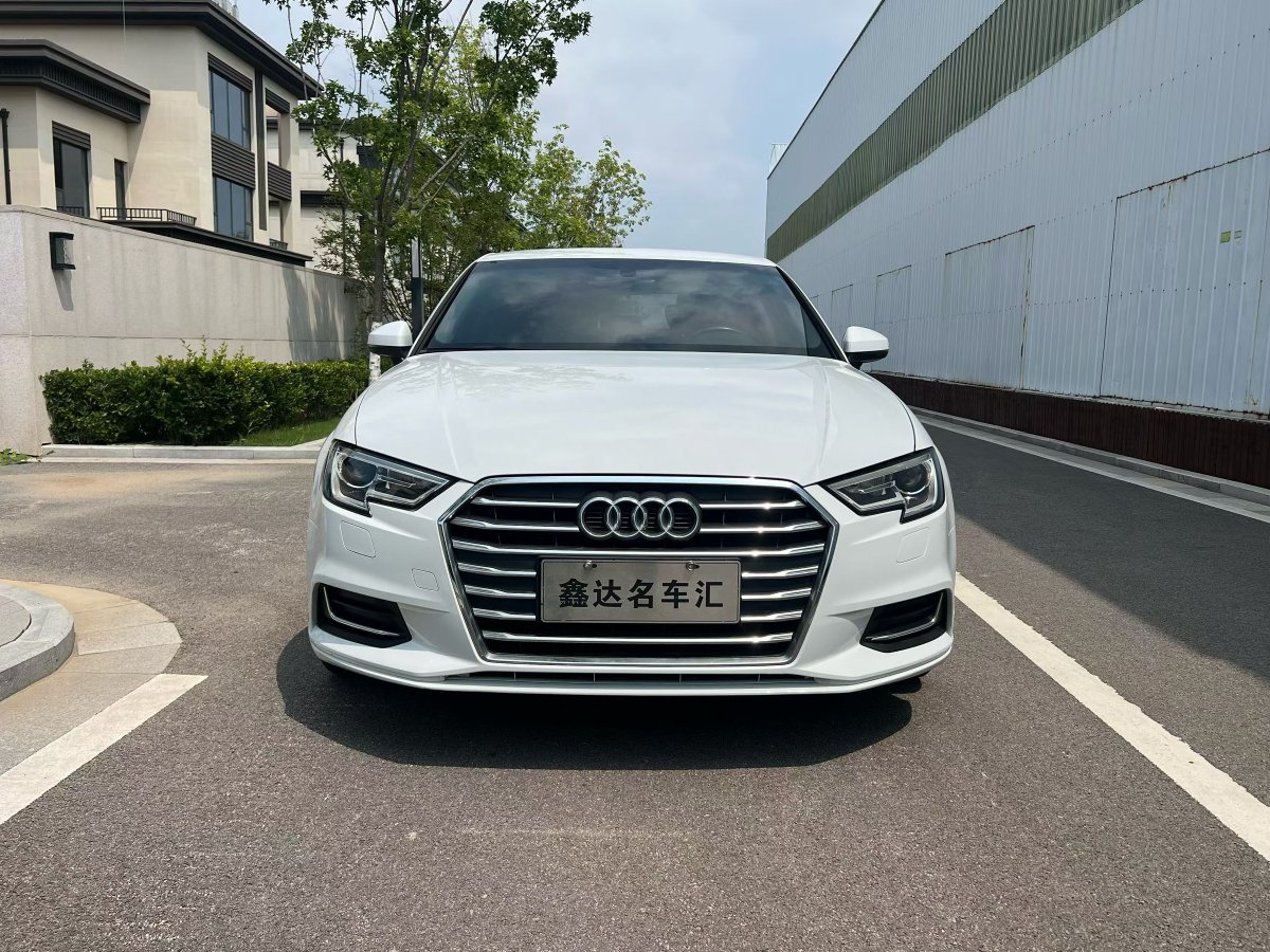 Audi A3 2019 car image 