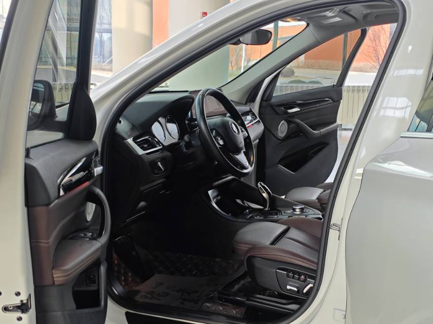 BMW X1 2021 car image #26