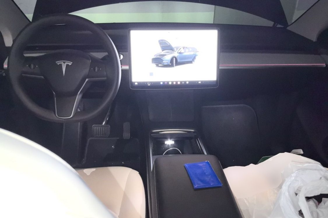 Tesla Model Y 2024 #21 Tesla Model Y 2024 car image #21