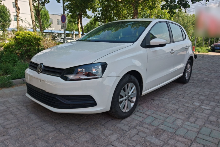 Volkswagen Polo 2016 car image #2