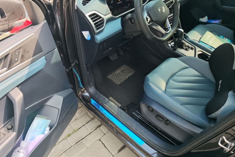 Volkswagen Tharu 2024 car image #18