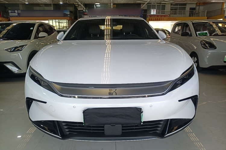 BYD Han 2023 car image #3