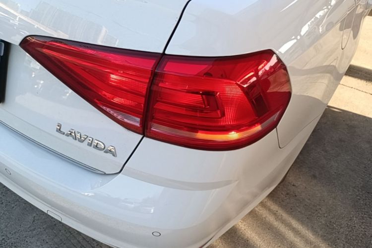 Volkswagen Lavida 2019 car image #8