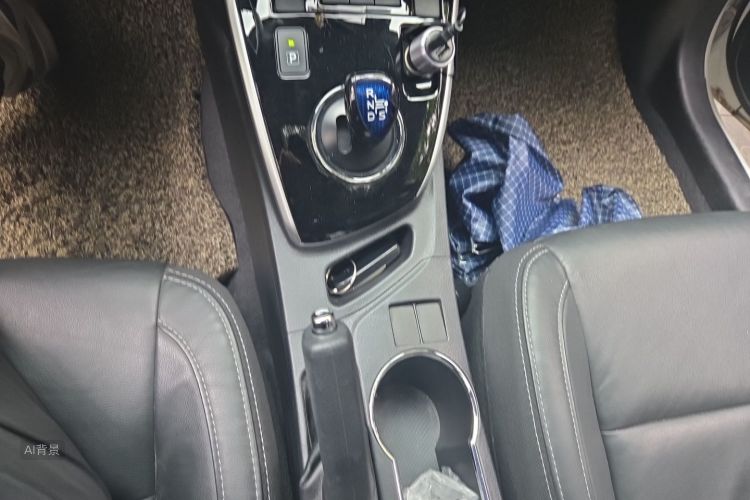 Toyota Corolla 2018 immagine di auto #16