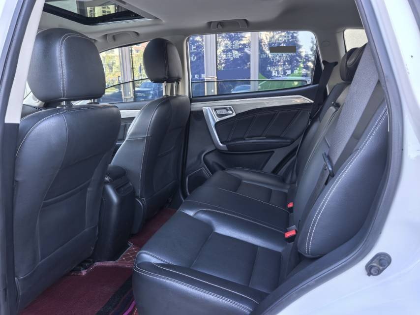 GEELY Vision X6 2017 immagine di auto #4