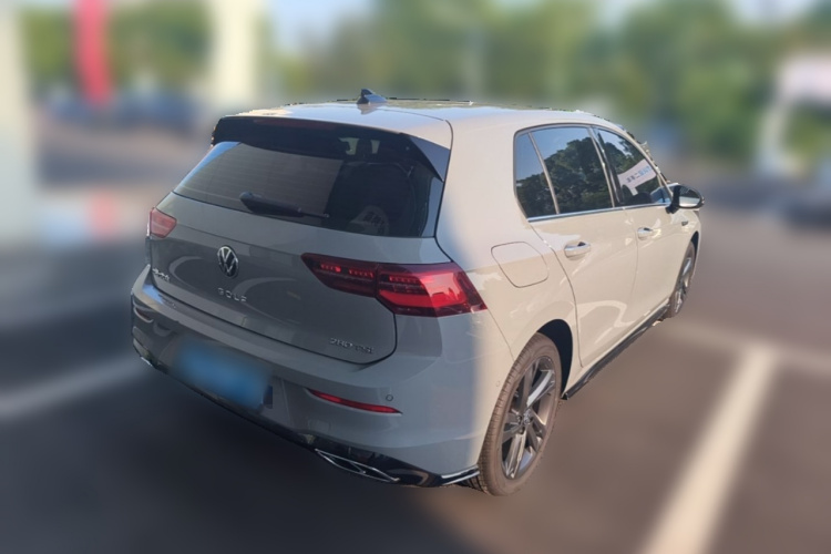 Volkswagen Golf 2024 car image #7
