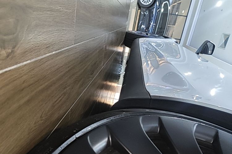 Tesla Model Y 2023 #27 Tesla Model Y 2023 car image #27