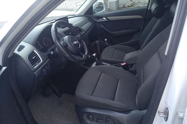 Audi Q3 2015 immagine di auto #15