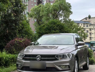 Volkswagen Bora 2016 car image 