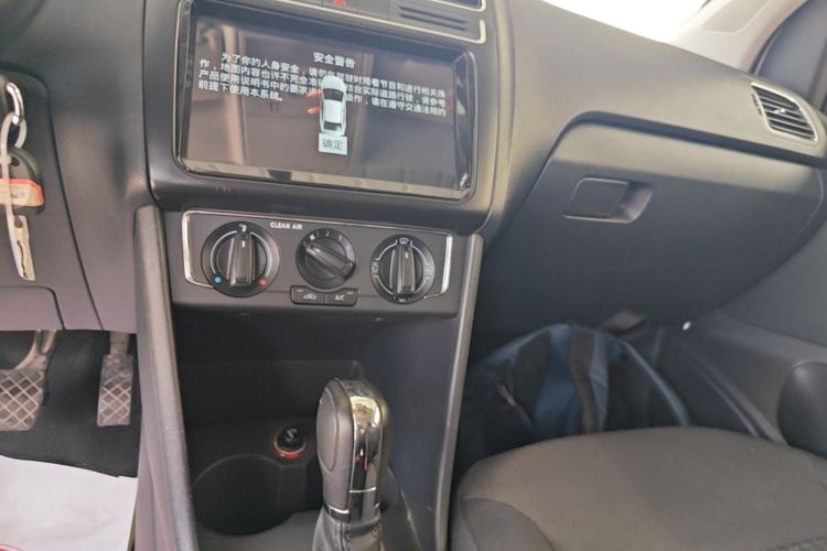 Volkswagen Polo 2018 #17 Volkswagen Polo 2018 car image #17