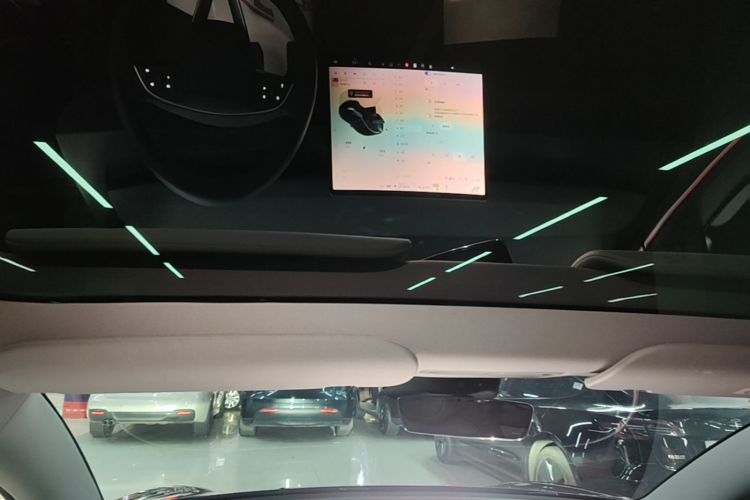 Tesla Model 3 2024 car image #18