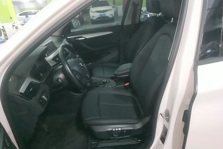 BMW X1 2019 immagine di auto #15