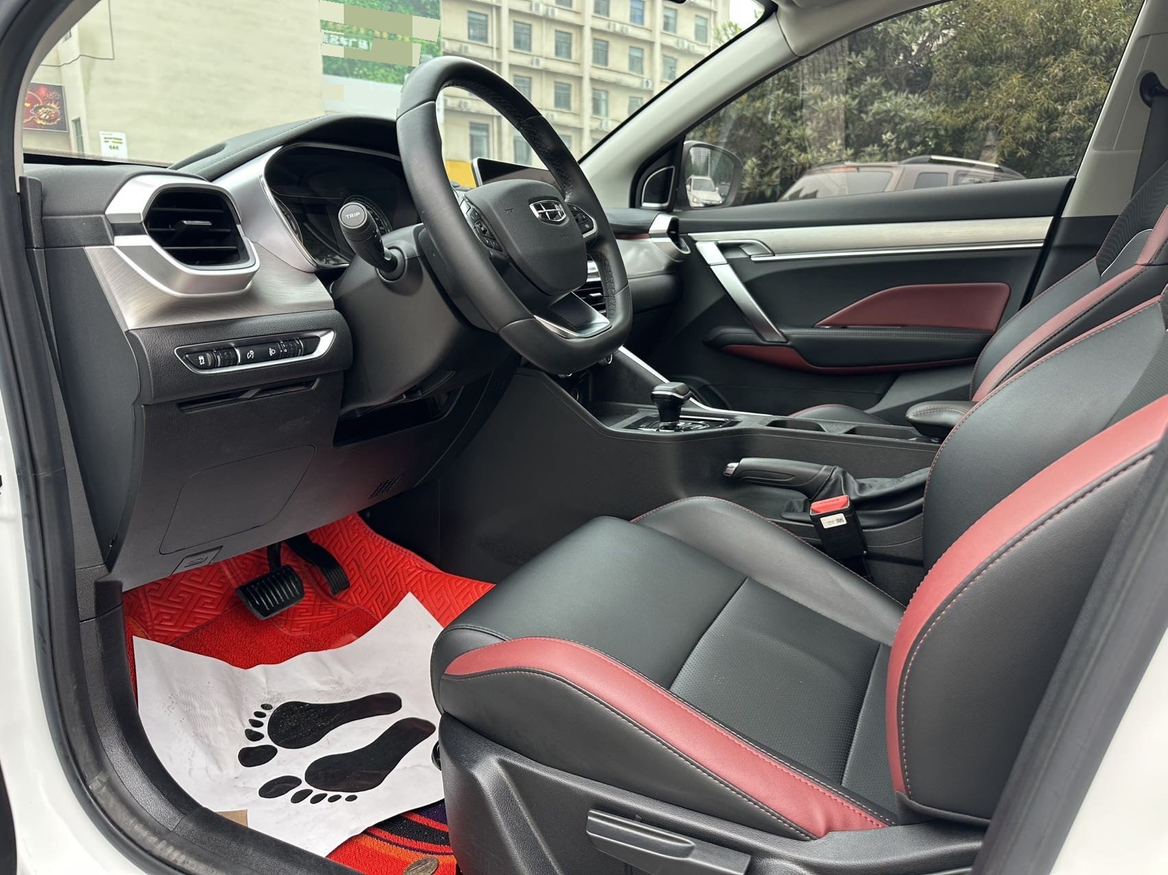 GEELY Coolray 2022 car image #4