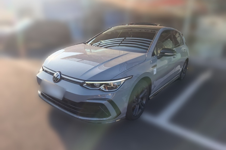 Volkswagen Golf 2024 car image #2