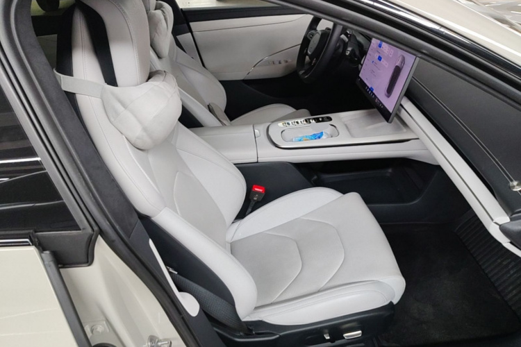 MI SU7 2024 car image #24