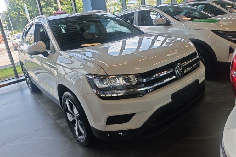Volkswagen Tharu 2021 car image #4