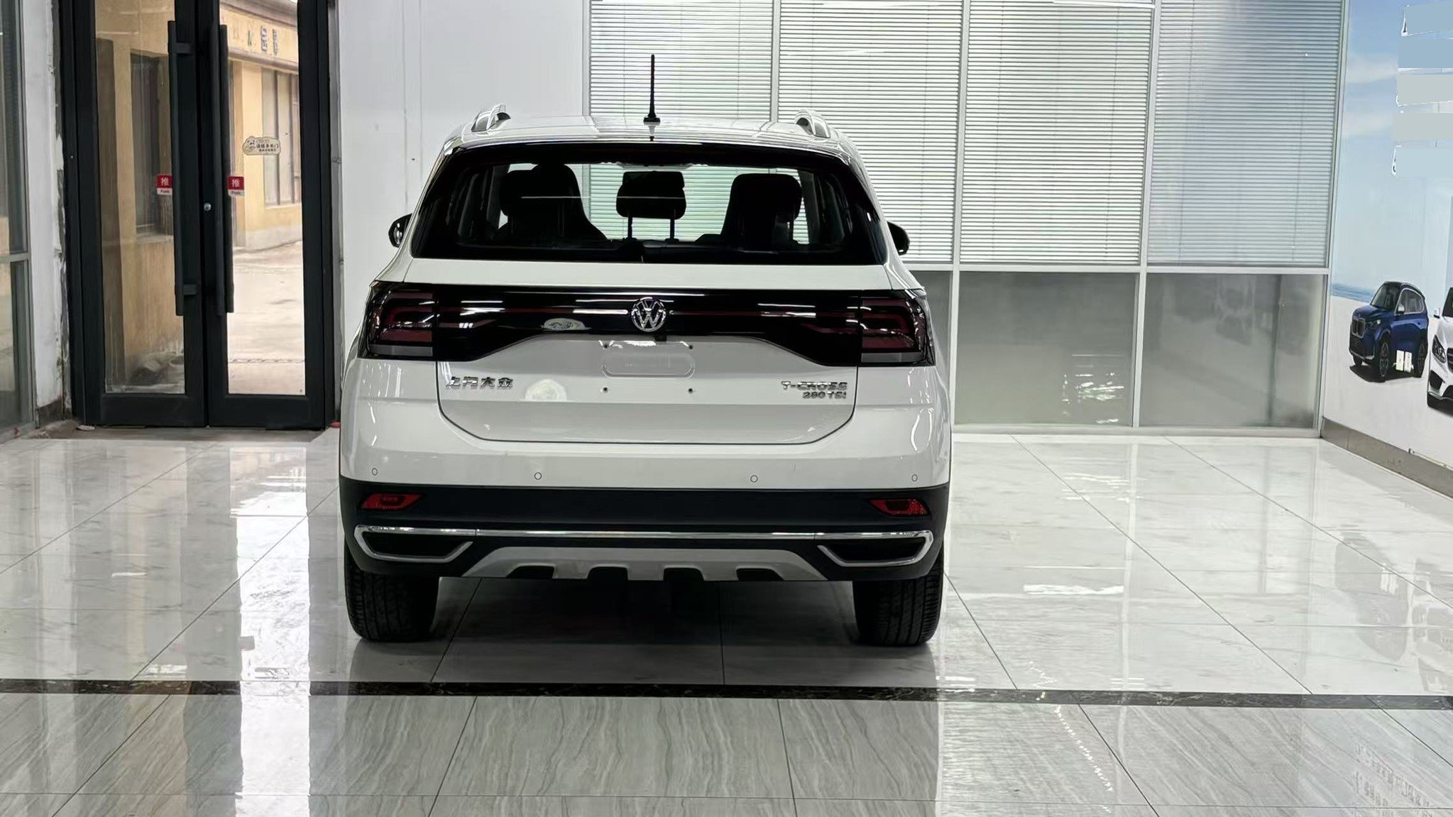 Volkswagen T-Cross 2019 car image #8