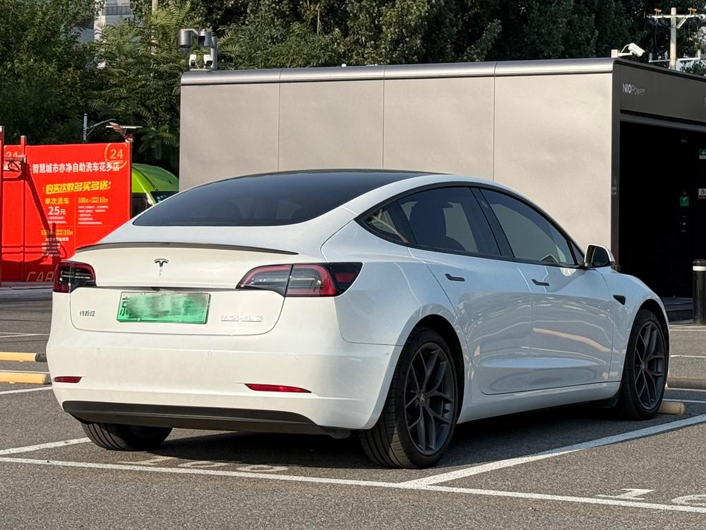 Tesla Model 3 2022 car image #6