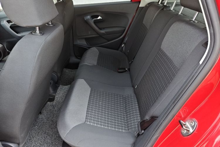 Volkswagen Polo 2017 car image #17