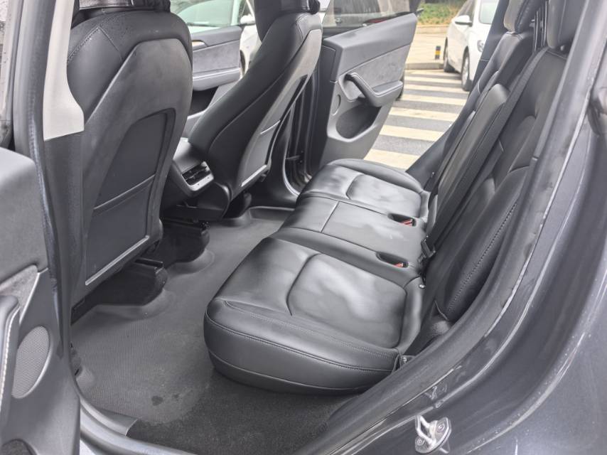 Tesla Model Y 2022 #10 Tesla Model Y 2022 car image #10