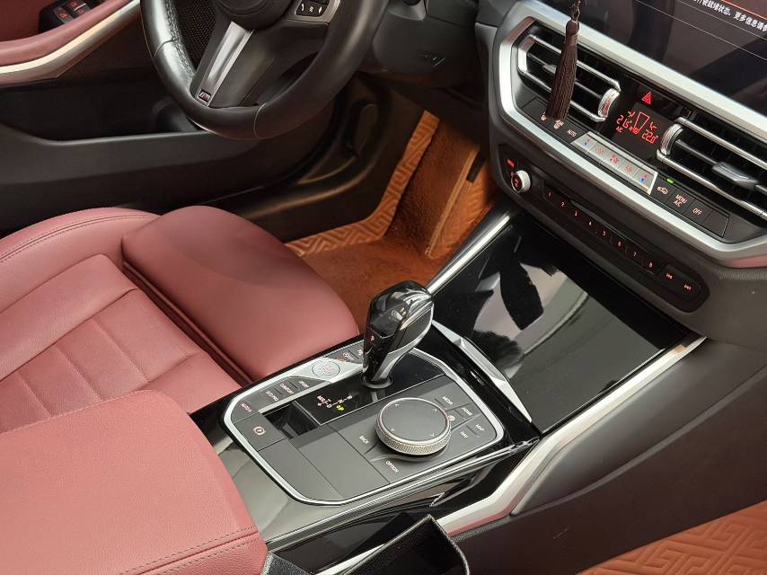 BMW 3 Series 2021 car image #13