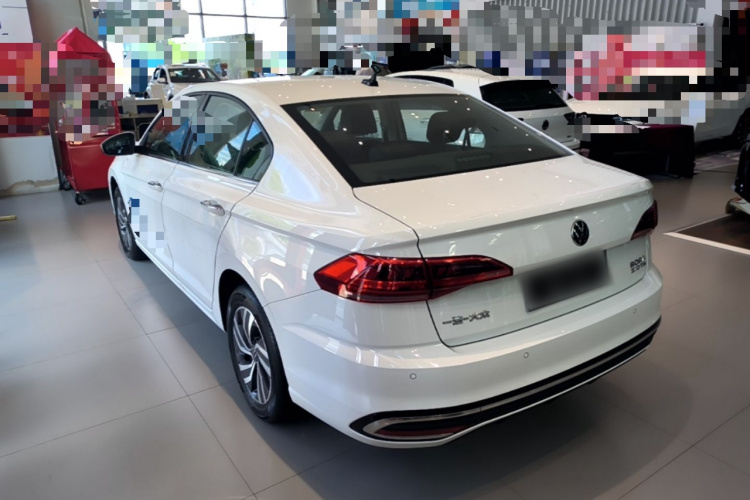 Volkswagen Bora 2024 car image #5
