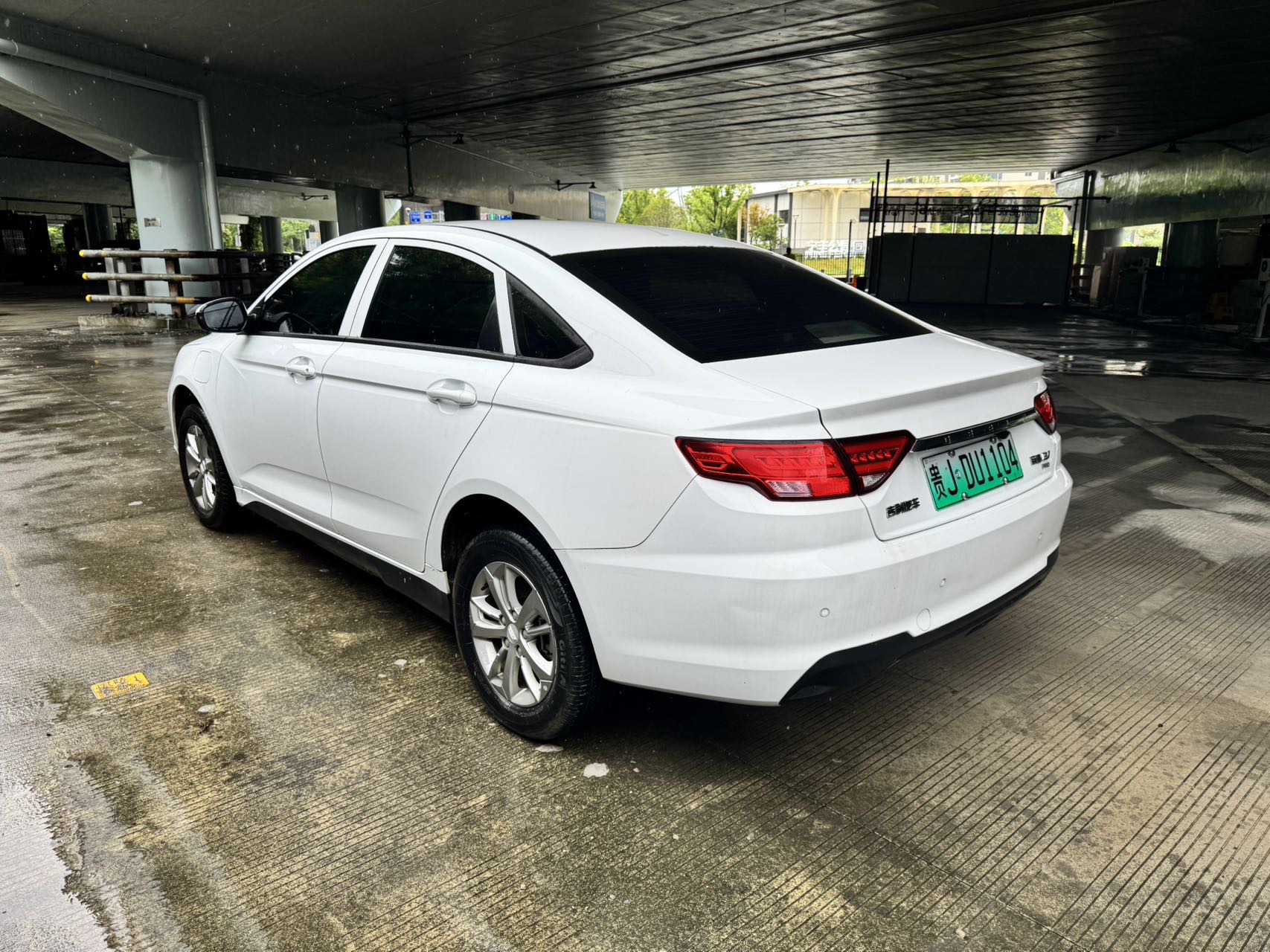 GEELY Emgrand New Energy 2023 #7 GEELY Emgrand New Energy 2023 car image #7