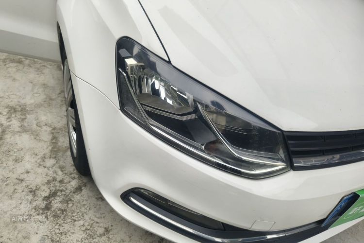 Volkswagen Polo 2018 car image #8