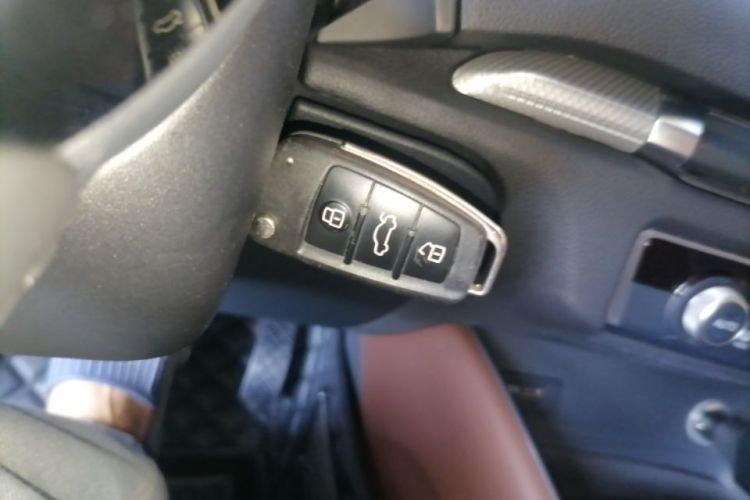 Audi A3 2019 immagine di auto #10
