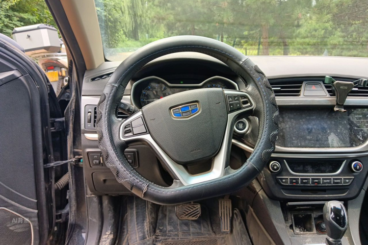 GEELY Emgrand 2016 car image #12
