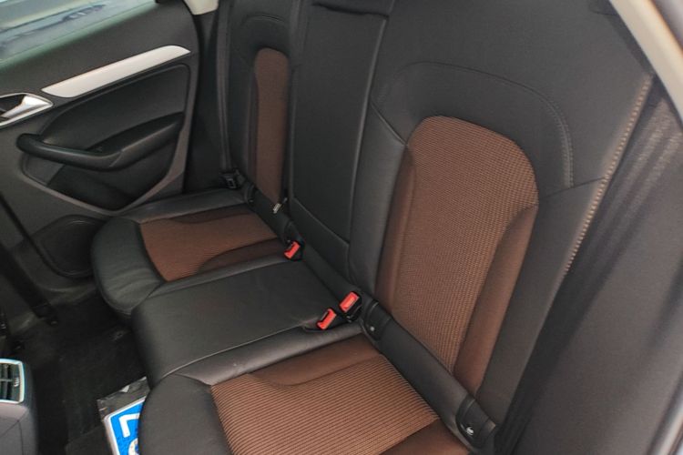 Audi Q3 2019 #17 Audi Q3 2019 car image #17