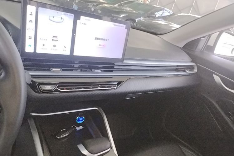 GEELY Emgrand 2025 #17 GEELY Emgrand 2025 immagine di auto #17