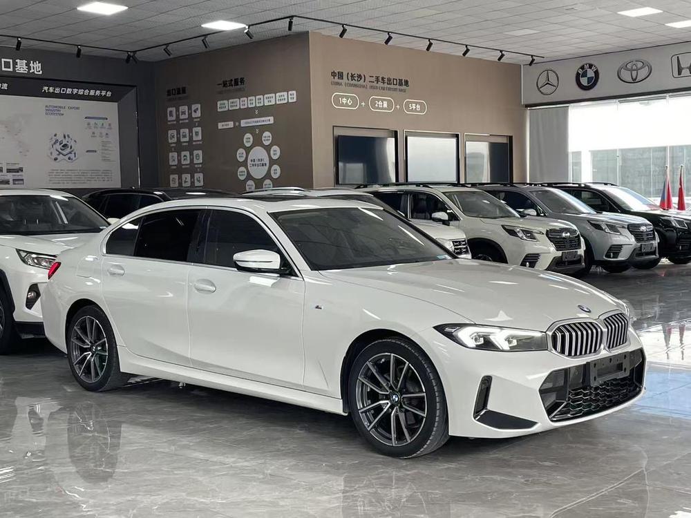 BMW 3 Series 2023 #3 BMW 3 Series 2023 car image #3