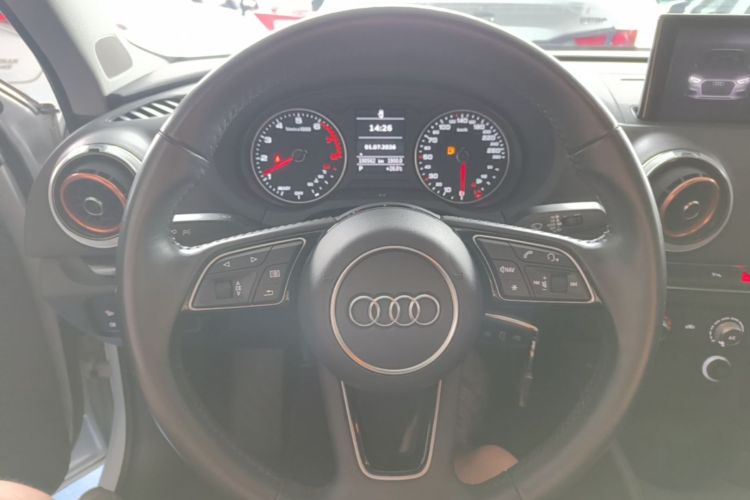 Audi A3 2019 car image #11