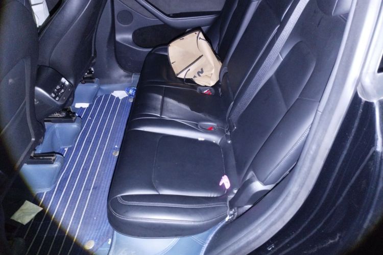 Tesla Model Y 2022 #14 Tesla Model Y 2022 car image #14