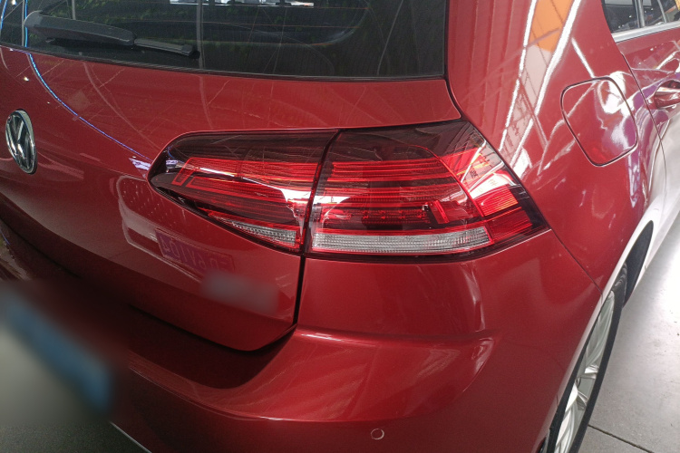 Volkswagen Golf 2019 car image #4