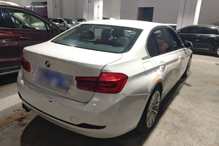 BMW 3 Series 2018 car image #7