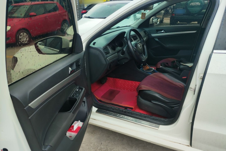 Volkswagen Lavida 2019 car image #12