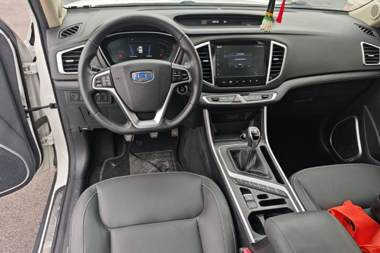 GEELY Vision X6 2019 car image #10