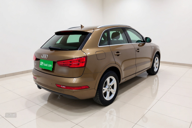 Audi Q3 2017 car image #7