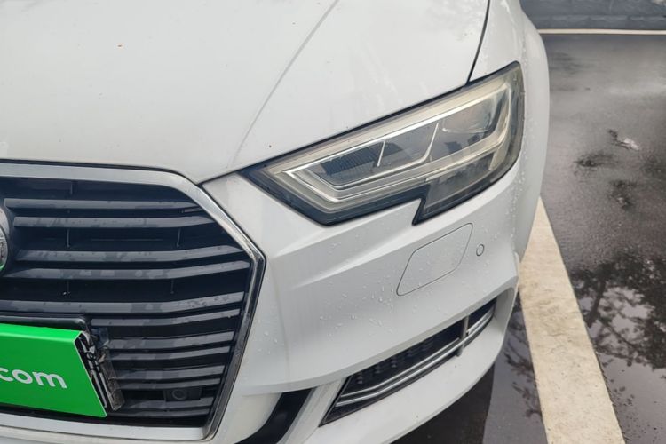 Audi A3 2019 immagine di auto #23